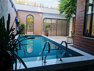 Biệt thự đường lê chân  nha trang
 diện tích đất 180m2. có bể bơi