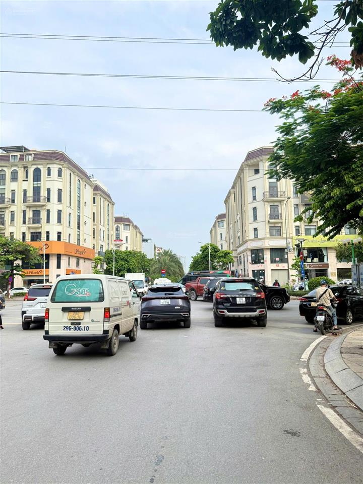 Cho thuê shophouse 91m2, giá siêu hời 20 triệu ở him lam vạn phúc, hà đông