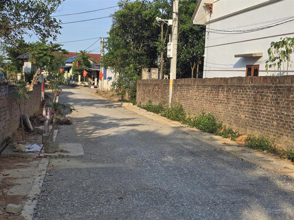 Đất f0 , mặt đường nhựa liên thôn. giá siêu rẻ. chủ rất cần tiền