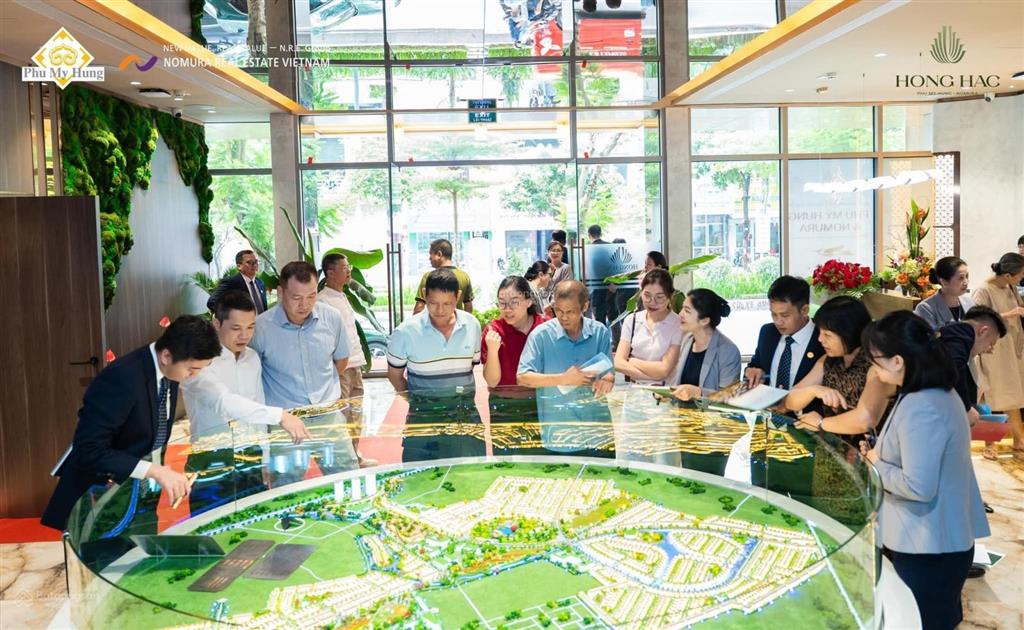 Hàng ngoại giao biệt thự view hồ hồng hạc city phú mỹ hưng