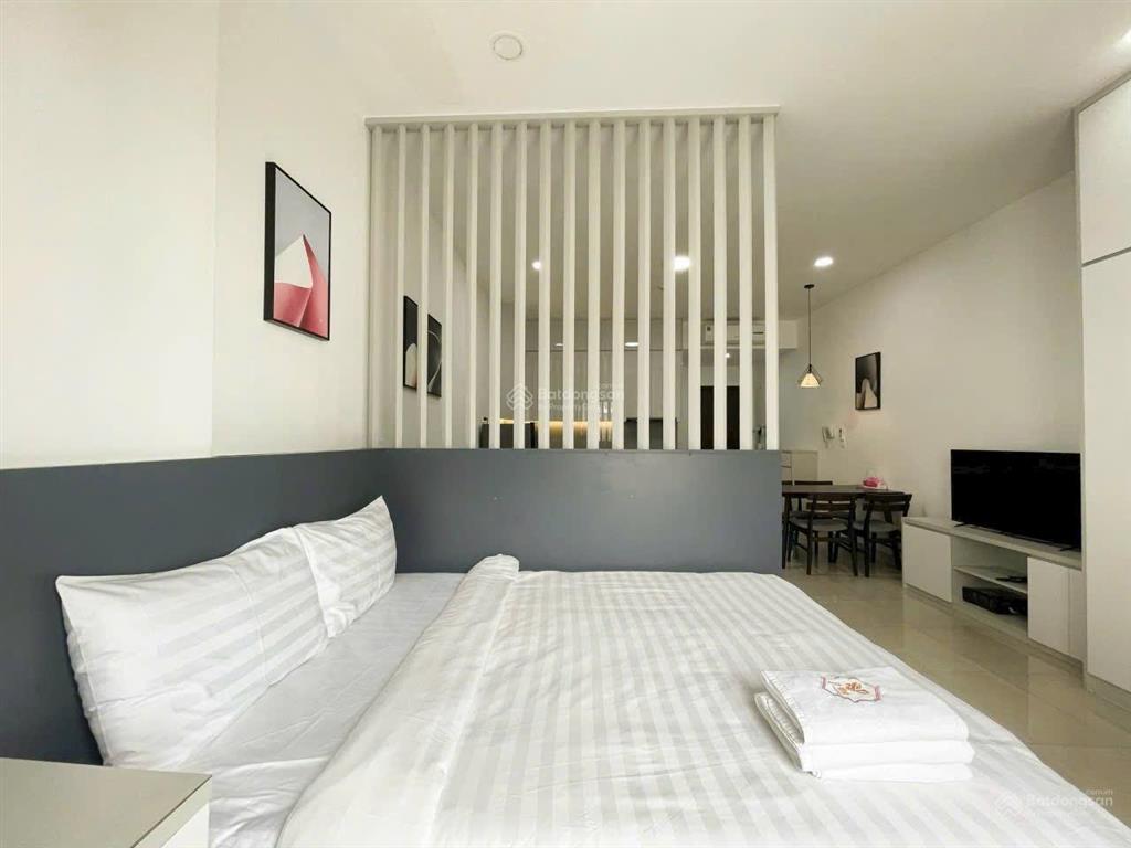 Sunrise city view 40m2 full 12 triệu  0904 133 ***