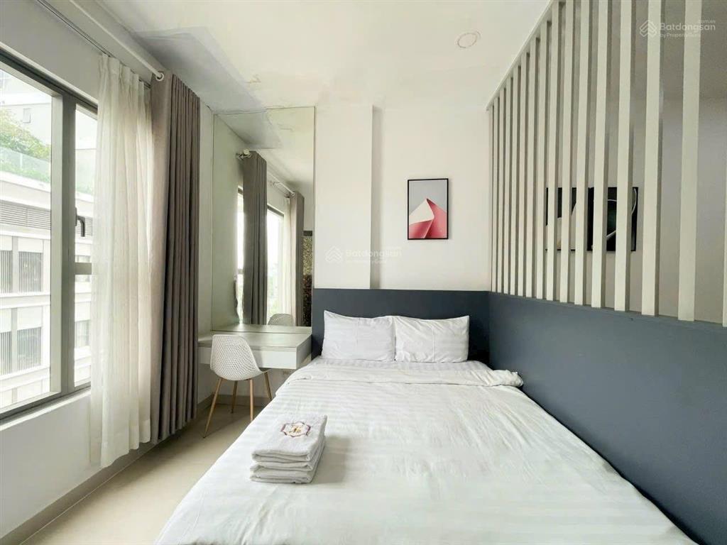 Sunrise city view 40m2 full 12 triệu  0904 133 ***