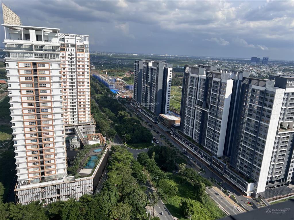 Celesta rise cho thuê 2pn 16,5 triệu0904 133 ***