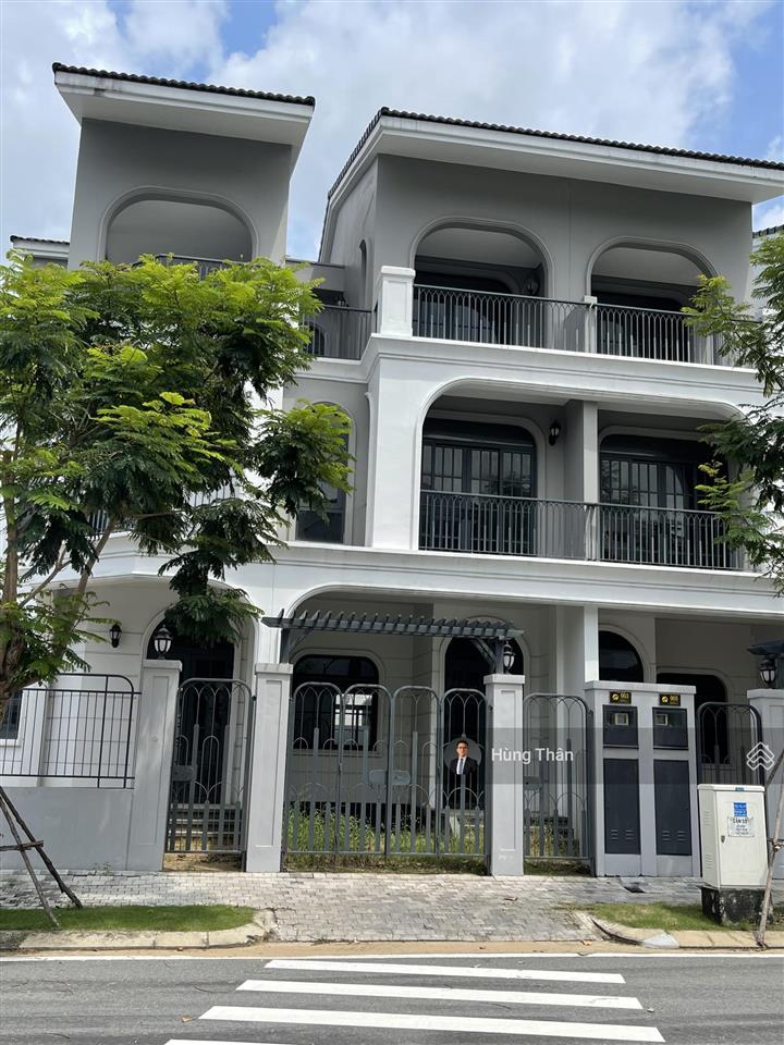 Chính chủ gửi bán nhanh căn góc cách sông, công viên chỉ 50m trong khu biệt lập palm city