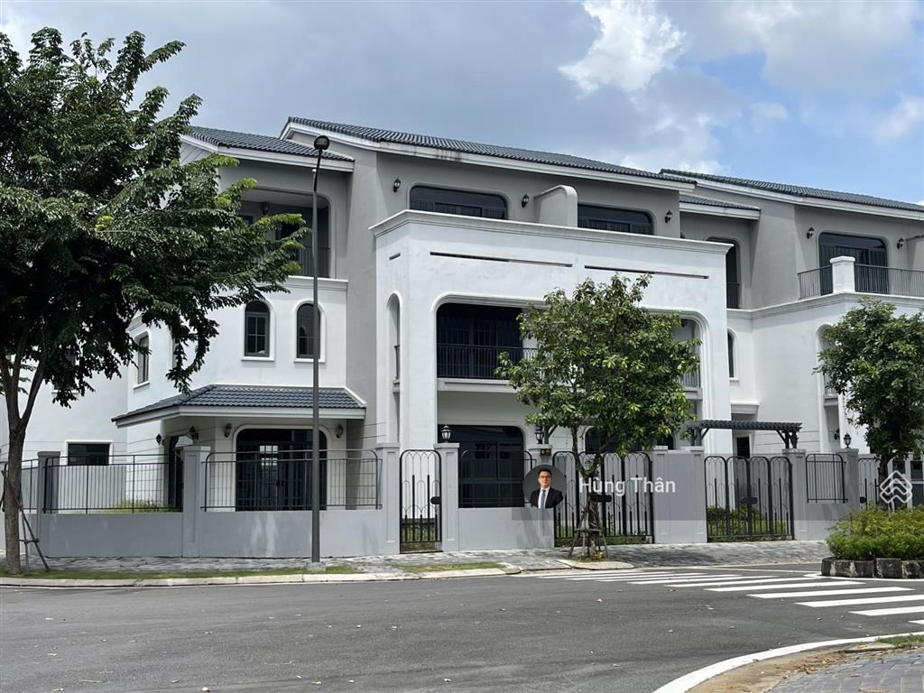 Chính chủ gửi bán nhanh căn góc cách sông, công viên chỉ 50m trong khu biệt lập palm city