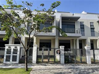 Chủ nhà cần bán nhanh căn nhà phố 120m2 diện tích đất (237m2 diện tích sàn),giá chỉ 5,8 tỷ sang tên