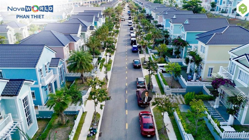 Duy nhất căn biệt thự 200m2 giá chỉ 4,7 tỷ chủ nhà cần bán nhanh,  em thân novaland 0909 090 ***