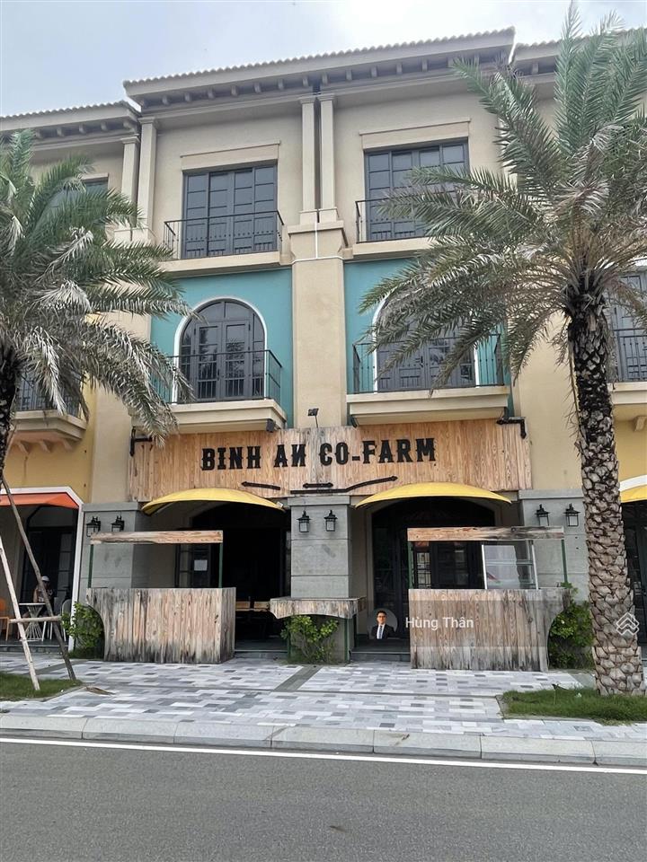 Chính chủ gửi bán căn shophouse trực diện quảng trường phố đi bộ bikini beach giá 7,5 tỷ công chứng