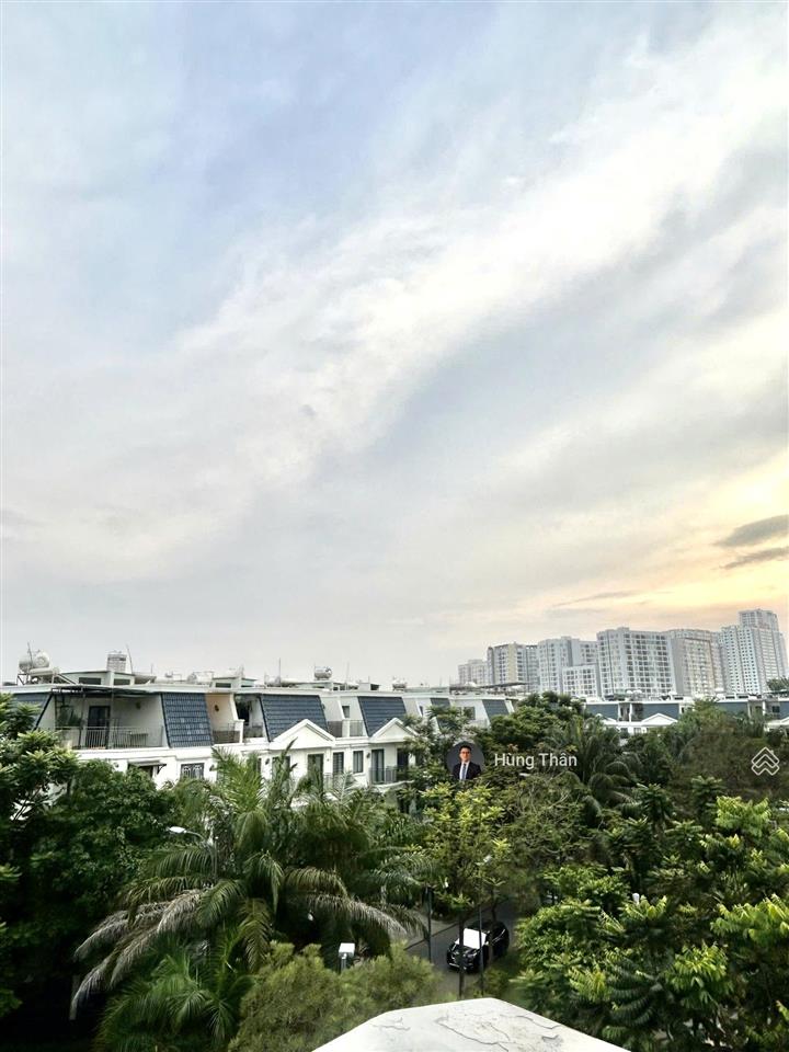 Chính chủ thiện chí bán căn nhà phố lakeview city, cửa chính hướng tây, giá 16,8 tỷ sang tên