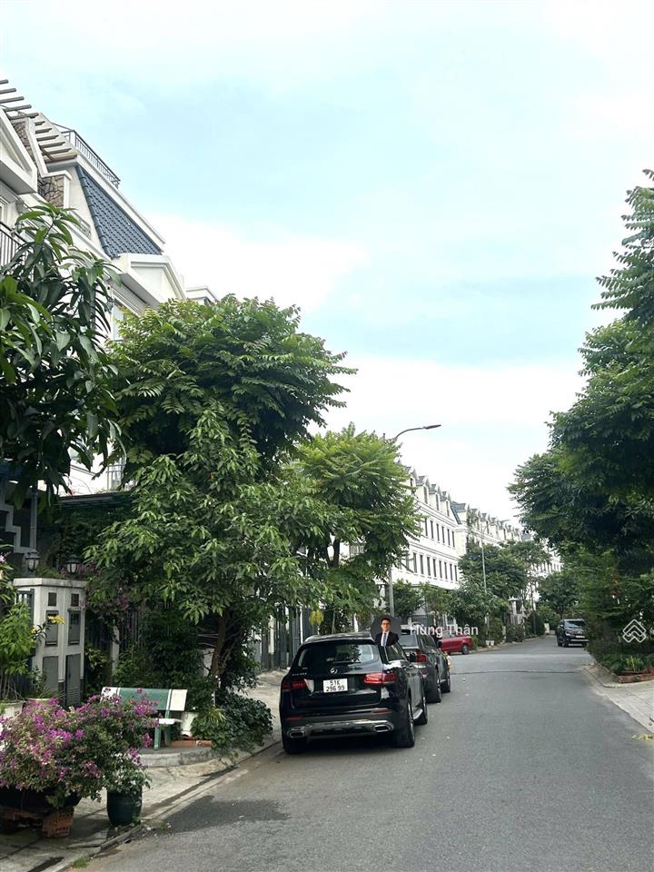 Chính chủ thiện chí bán căn nhà phố lakeview city, cửa chính hướng tây, giá 16,8 tỷ sang tên