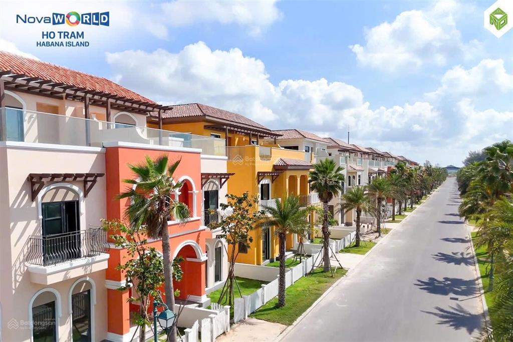 Biệt thự biển đơn lập rộng 300m2, trực diện mặt tiền sông ray dành cho giới tinh hoa
