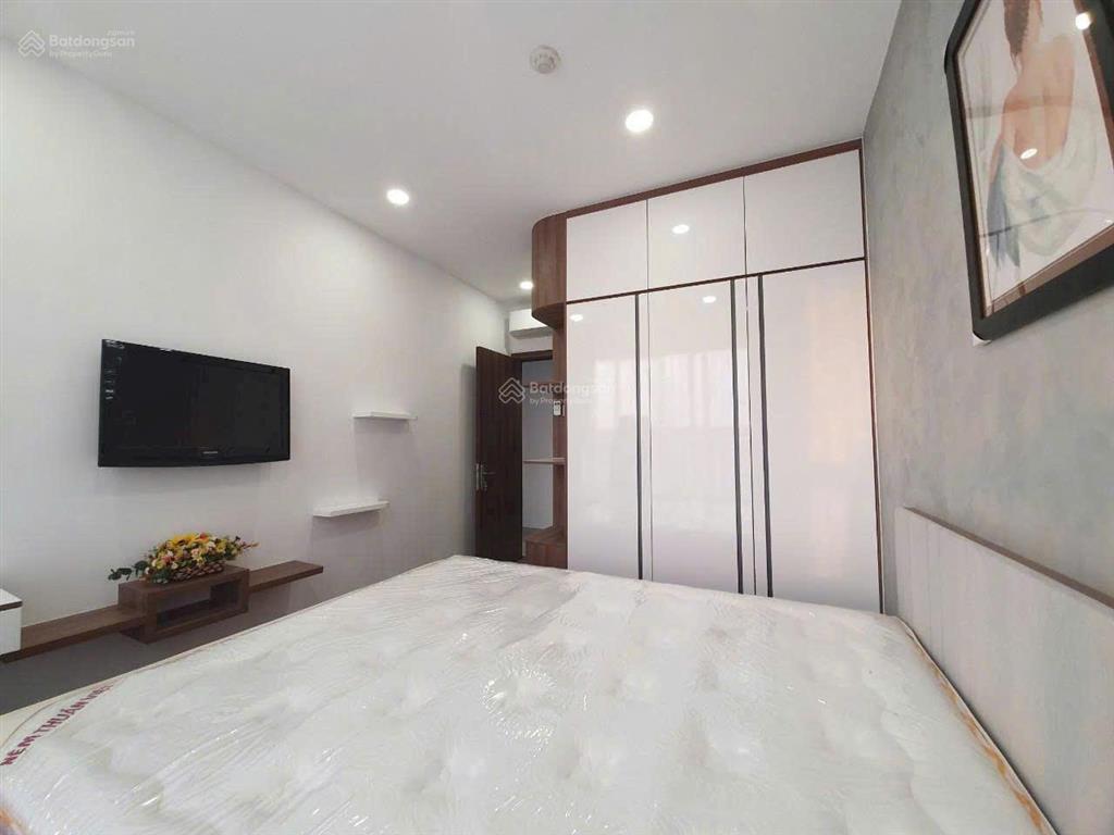 Hot  2 phòng ngủ nội thất đẹp chỉ 16tr  cho thuê căn hộ tòa golden mansion khu sân bay tsn