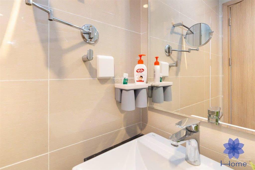 Cho thuê căn hộ 2pn nội thất mới đẹp, giá tốt, tòa golden mansion cao cấp khu sân bay