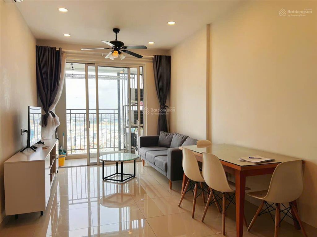 Cho thuê căn hộ cao cấp 2pn nội thất xịn, view đẹp tòa golden mansion  khu sân bay
