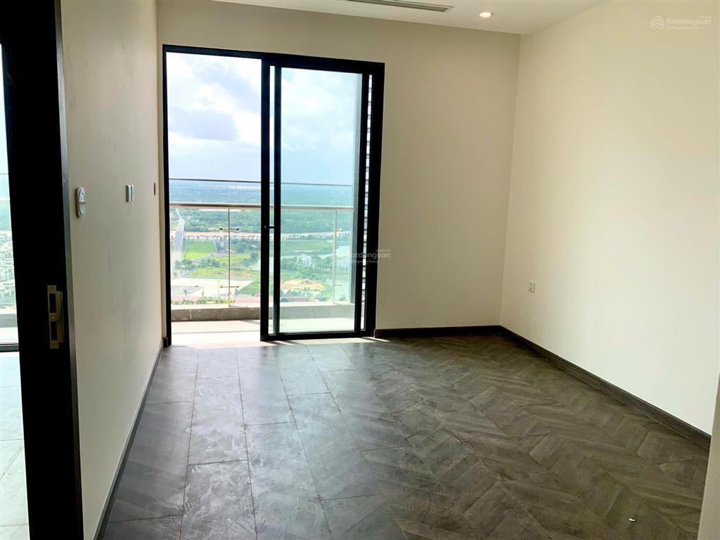 Siêu hot! bán căn 2pn 80m2 phân khu cao cấp beverly. giá 5,8 tỷview trực diện công viên, pháo hoa.