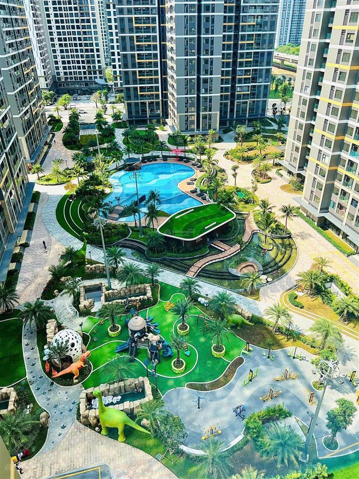 Cho thuê căn 2pn2wc, full nội thất đẹp, đối diện tttm vincom vinhomes grand park quận 9