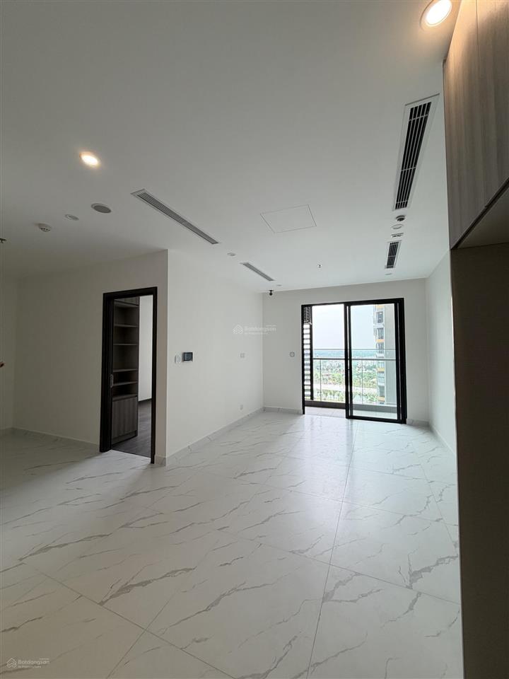 Cho thuê căn 1 phòng ngủ view pháo hoa tòa opus one, nội thất cơ bản giá chỉ 8 triệu