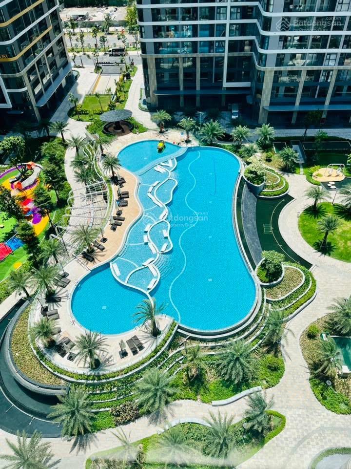 Cho thuê căn 1 phòng ngủ view pháo hoa tòa opus one, nội thất cơ bản giá chỉ 8 triệu