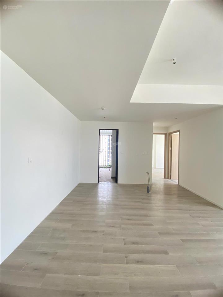 Cho thuê căn 3 phòng ngủ 85m2, nội thất cơ bản cđt, nhà mới, gần vincom