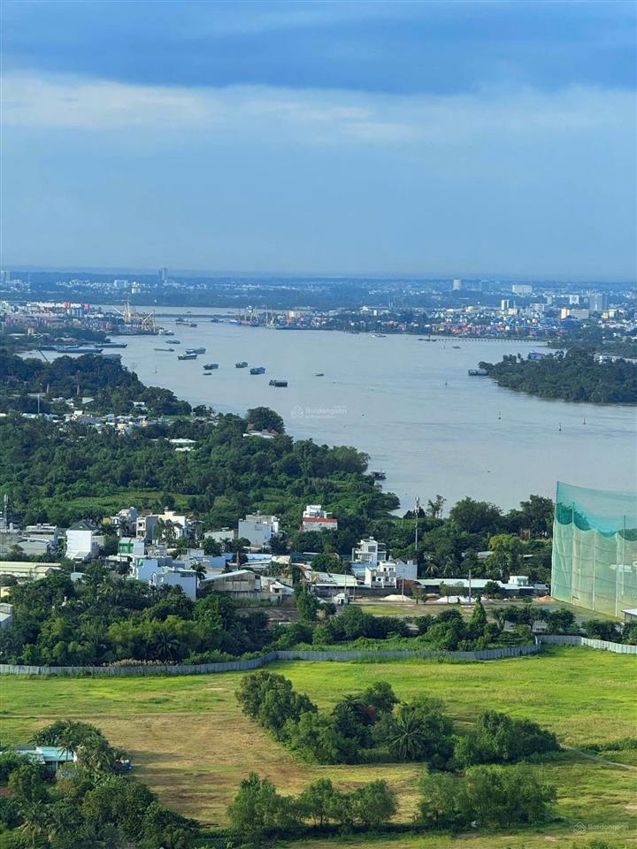 Cho thuê căn 3 phòng ngủ 85m2, nội thất cơ bản cđt, nhà mới, gần vincom
