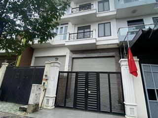 Nhà mặt tiền kinh doanh siêu hot linh tây thủ đức
