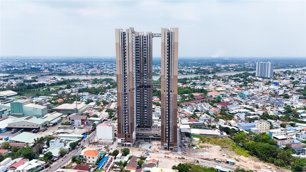 Bán gấp căn hộ a&t sky garden, 2,3 tỷ, 73m2, 2pn, 2wc