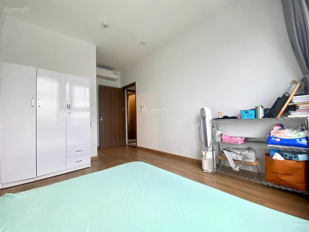Chị chủ đang cần bán gấp 2pn 73m2 the rivana để về quê giá 3,1 tỷ full nt  0909 272 ***