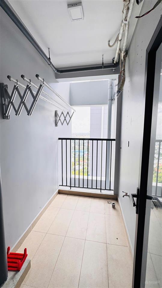 Bán căn hộ 1pn 1wc 51m2 | 2,35 tỷ | mở cửa sổ là thấy hồ bơi  the rivana