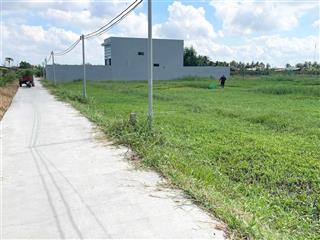 Bán 5x40m giá rẻ đường đan ô tô gần tỉnh lộ 827b cách ubnd, trường học, công ty may đại lục