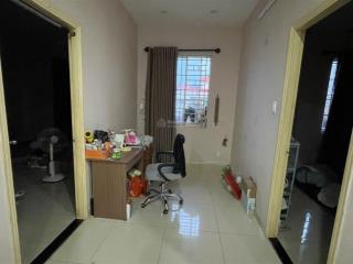 Tôi cần bán chung cư 5 tầng q2, 3,7 tỷ, 78 m2, 2pn + 2wc, có hỗ trợ vay