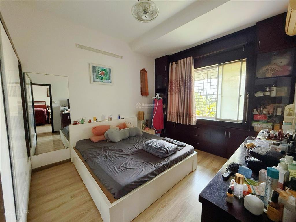 Cho thuê cc 5 tầng thang bộ lầu 1, 2pn, 2vs, 86m2 , 13 triệu vnd, q2, hcm, full nội thất