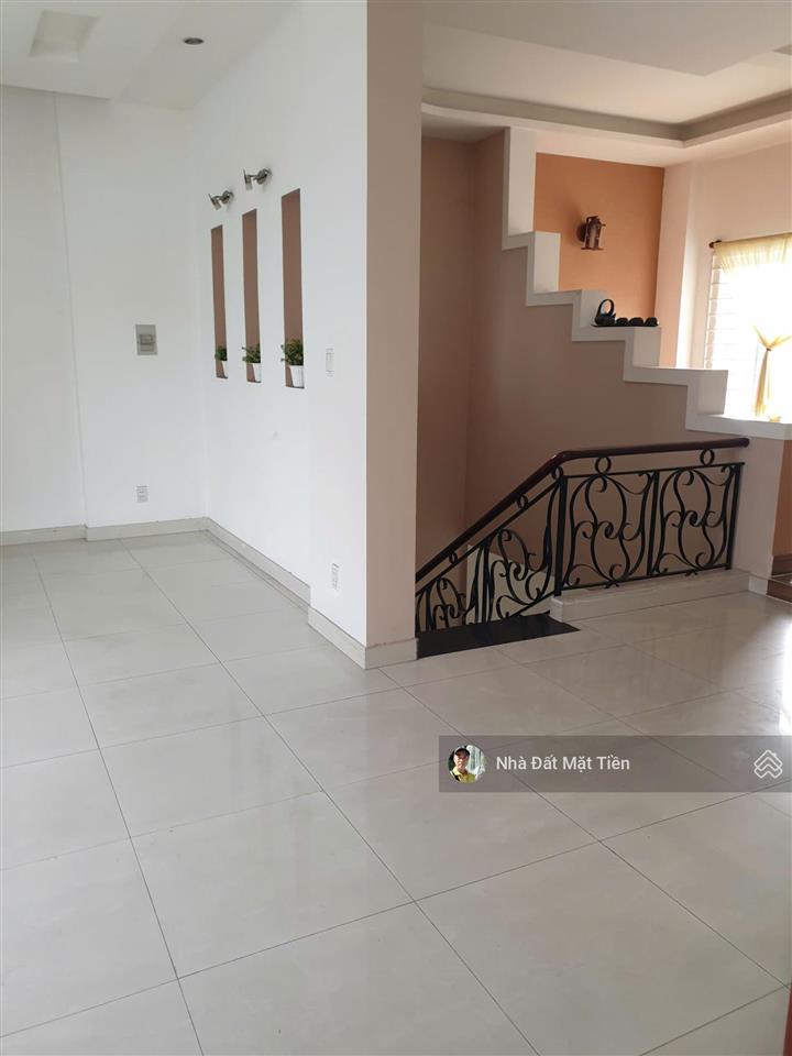 Hot  nhà vườn 10.5m*30m, 01 lầu, mặt tiền trần văn mười, gần ngã 4 giếng nước (ql22)