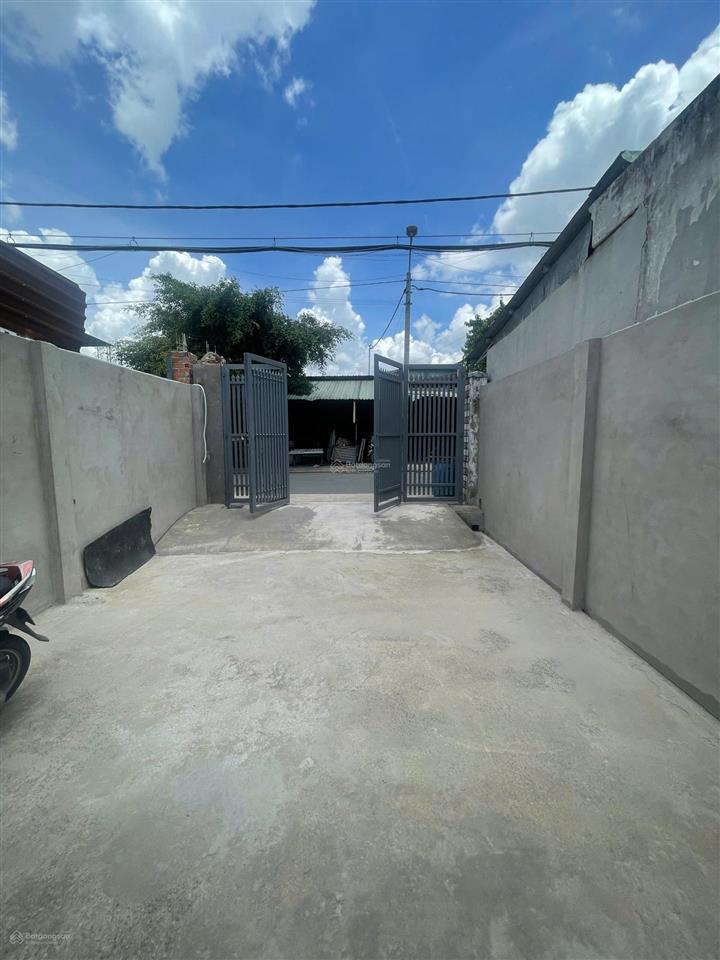 Bán gấp nhà kho dt 5x30, mặt tiền nguyển thị điệp, xã đông thạnh hóc môn