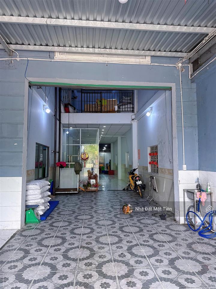 Bán nhà xưởng dt 420m2, mặt tiền nguyễn thị sáu, gần chợ đại hải hóc môn