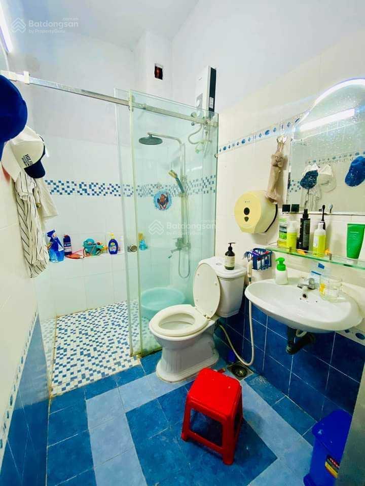 Chỉ 5.7 tỷ có nhà mặt tiền kinh doanh đỉnh khu vip tên lửa, bình tân, 4 tầng mới btct, 64m2