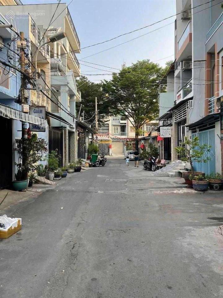 Chỉ 5,3 tỷ có nhà mới 2 tầng  57m2  hẻm 9m xe tải tránh  ngay khu dân cư lý chiêu hoàng  quận 6