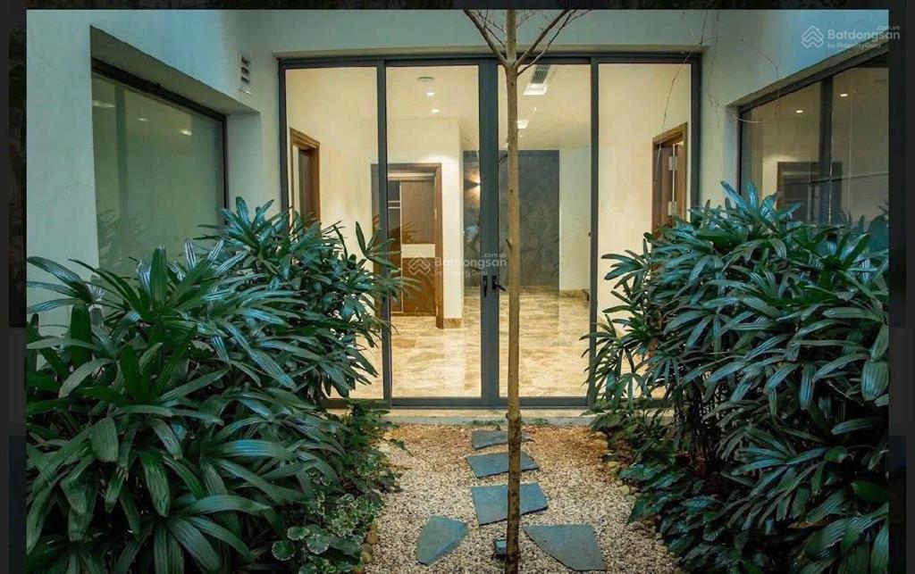 Bán gấp biệt thự mặt hồ flamingo đại lải ,giá đầu tư làm việc trực tiếp với chủ nhà
