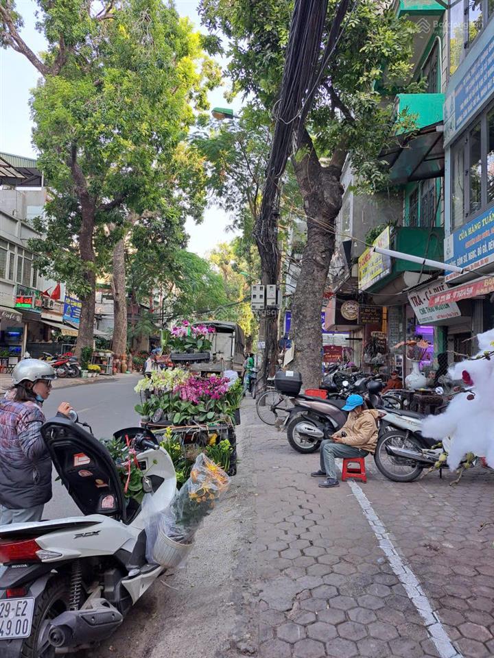 Bán 84m2 đất mặt tiền 3,6m mặt phố hoàng hoa thám, tặng giấy phép xây dựng