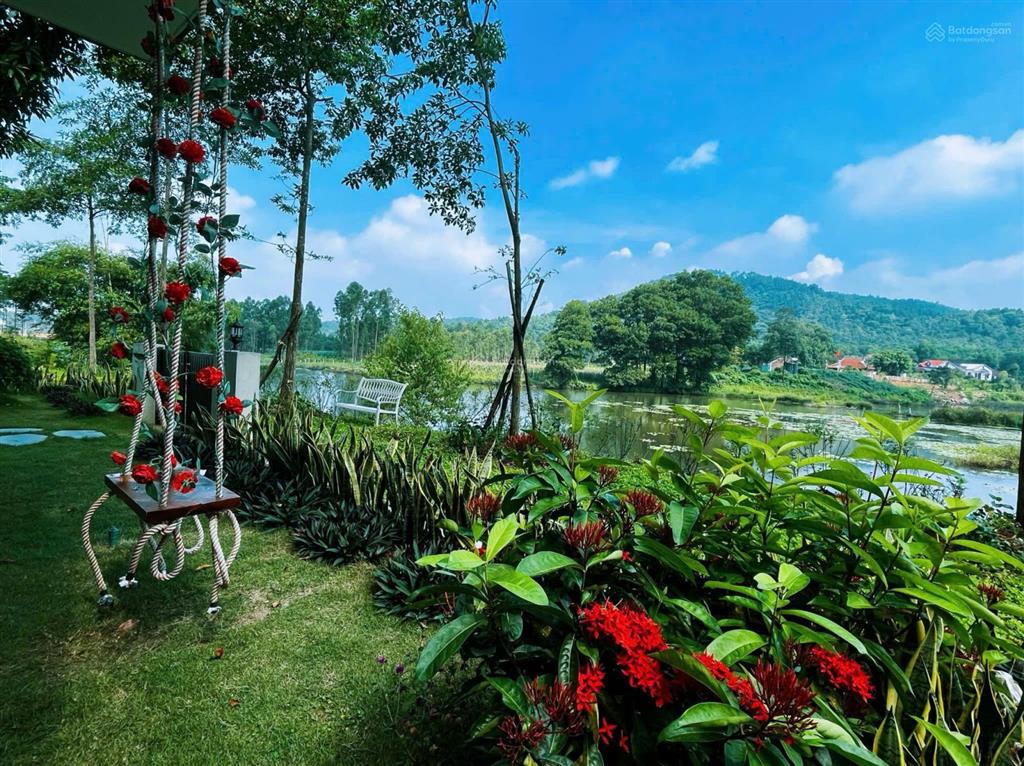Bán gấp biệt thự mặt hồ phân khu venus  flamingo đại lải resort