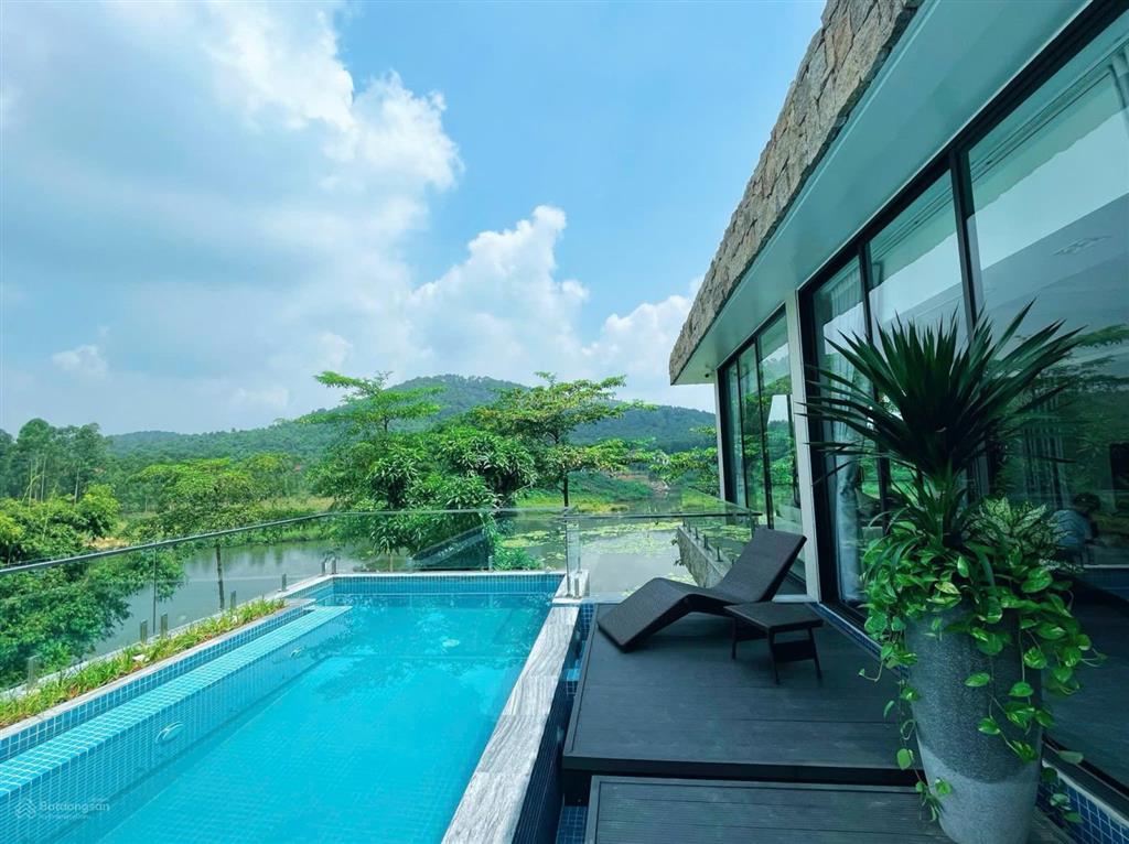 Bán gấp biệt thự mặt hồ phân khu venus  flamingo đại lải resort
