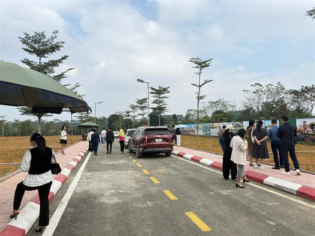 Phú cát mới hòa lạc đất 100m2 vốn từ hơn 1 tỷ là mua được  tặng ngay 2 chỉ vàng khi công chứng