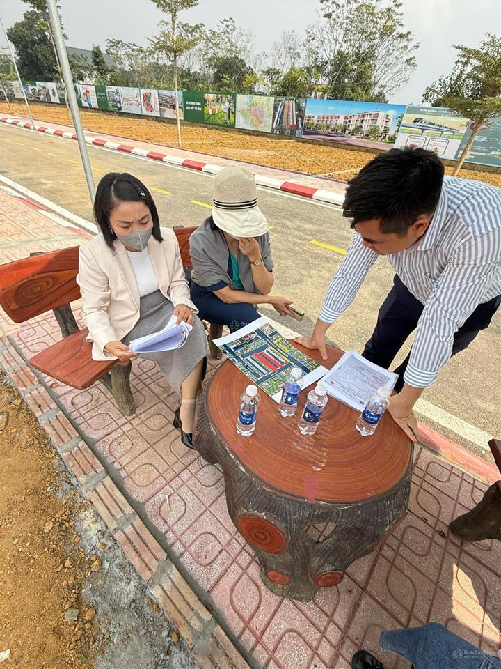 Phú cát mới hòa lạc đất 100m2 vốn từ hơn 1 tỷ là mua được  tặng ngay 2 chỉ vàng khi công chứng