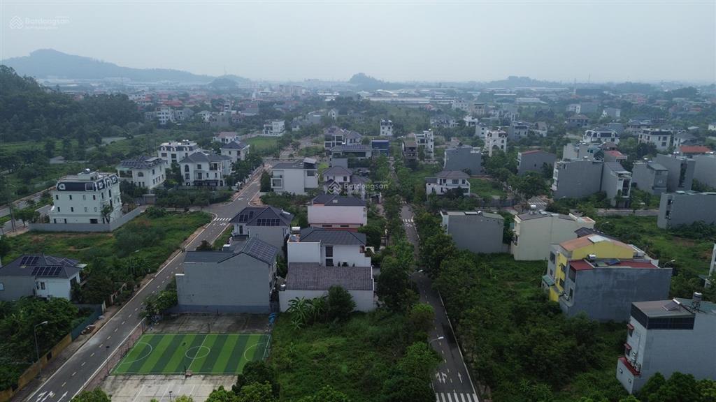 Chính chủ gửi bán lô góc  sẵn bìa  vị trí đẹp  giá tốt  kđt nam vĩnh yên