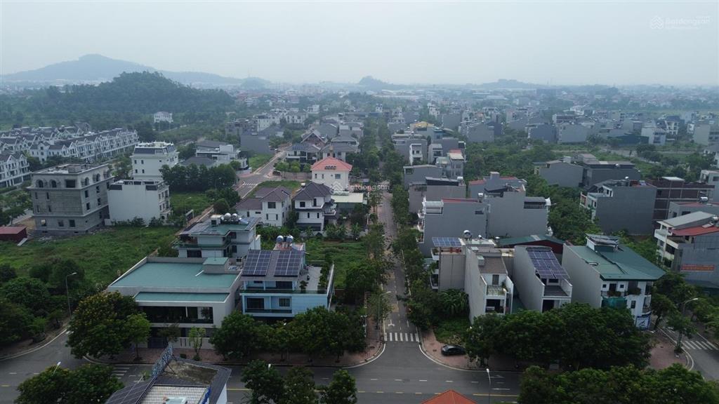 Chính chủ gửi bán lô góc  sẵn bìa  vị trí đẹp  giá tốt  kđt nam vĩnh yên