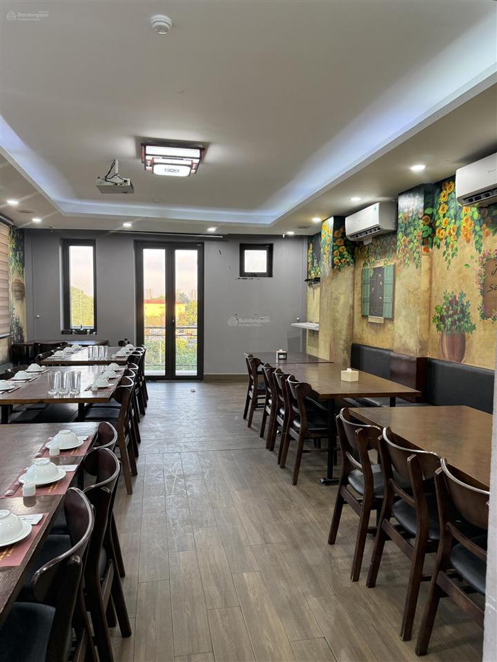 Mặt phố tây trà, 6 tầng thang máy, mặt tiền 5.5m, vỉa hè rộng, căn góc, kinh doanh mọi loại hình.
