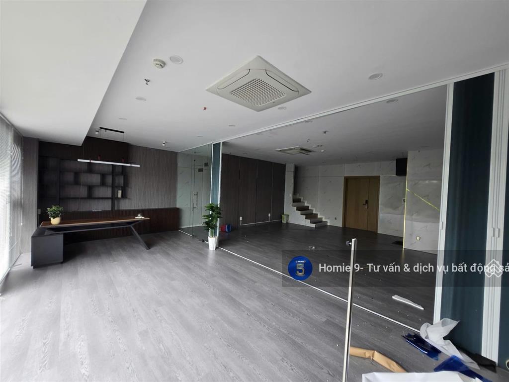 Giỏ hàng cho thuê shop sarina  thủ thiêm giá tốt. mặt tiền trục chính