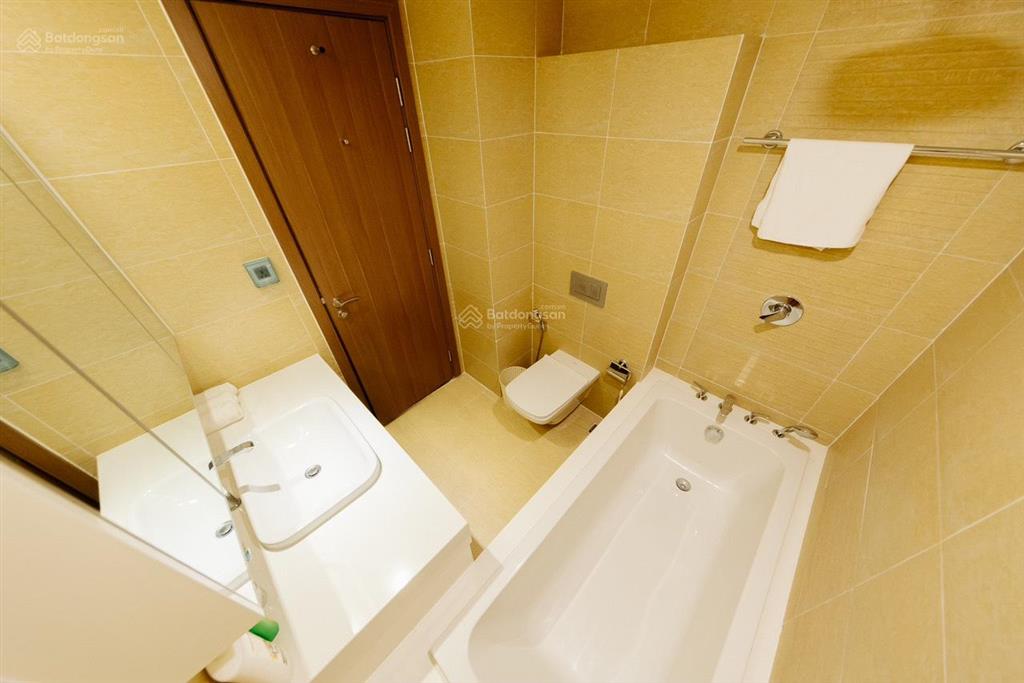 Cho thuê căn hộ 2pn+ 2 vs. full nội thất chỉ việc xách vali vào ở luôn