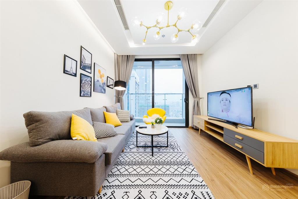 Cho thuê căn hộ 2pn+ 2 vs. full nội thất chỉ việc xách vali vào ở luôn