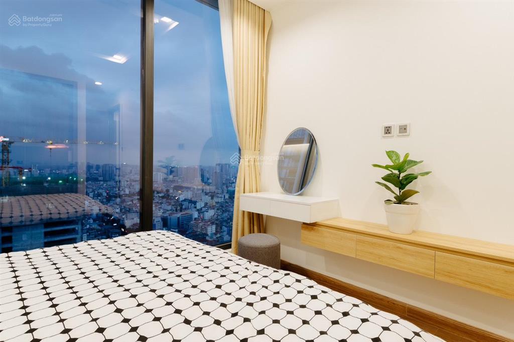 Cho thuê căn hộ 2pn+ 2 vs. full nội thất chỉ việc xách vali vào ở luôn