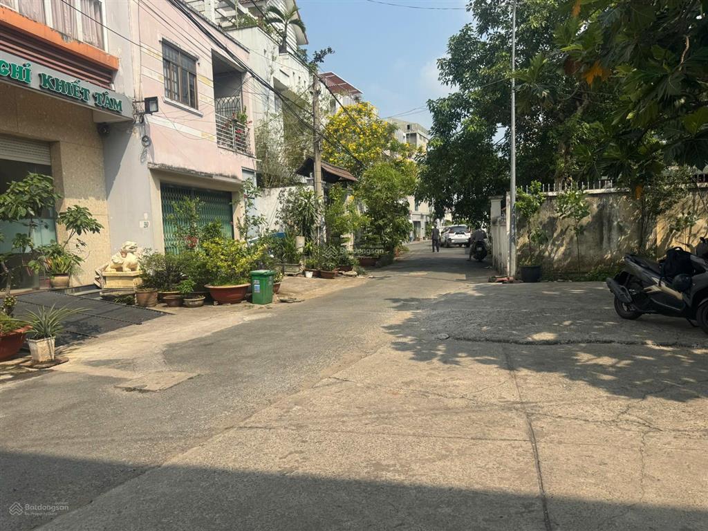 Nhà nghỉ ngay trung tâm biên hòa, 150m, 6 tầng, thang máy, 19 phòng, dòng tiền ~100tr/th